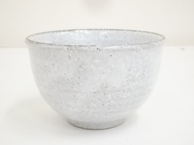 JAPANESE TEA CEREMONY WHITE GLAZE TEA BOWL / CHAWAN